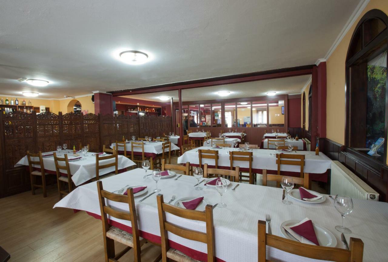 Hotel Terranova Oza de los Ríos Zewnętrze zdjęcie